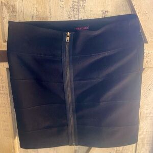 Mascara  black "ribbed look"skirt -